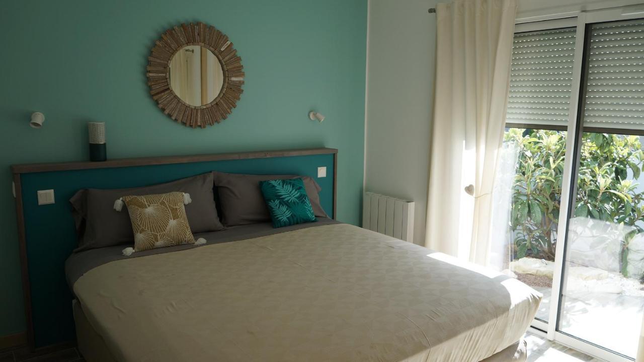 Les Palmiers - Vacation Home Saint-Xandre Kültér fotó